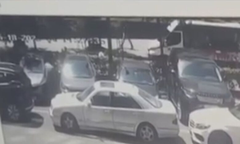 İstanbul’da hastane bahçesinde saldırıya uğrayan kişi hayatını kaybetti; saldırı anı güvenlik kamerasında