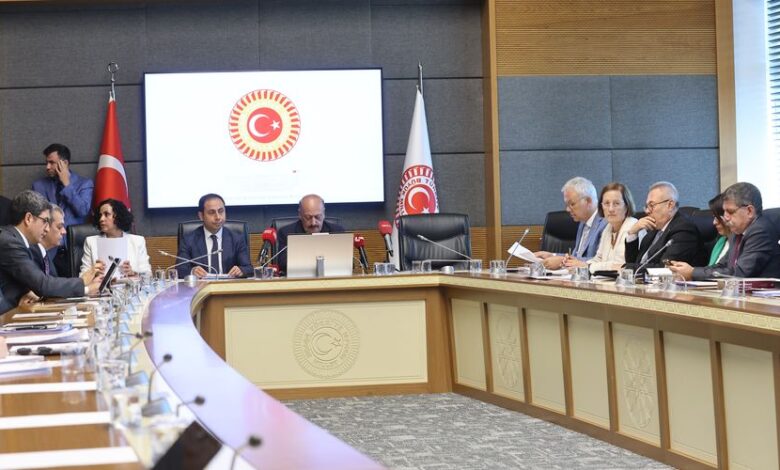 Sağlık alanına yönelik düzenlemeler içeren kanun teklifi komisyonda