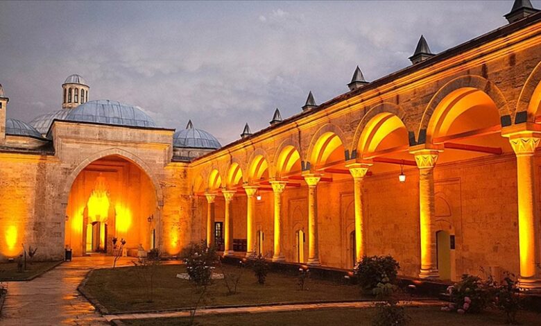 Sultan II. Bayezid Külliyesi Sağlık Müzesi geceleri de ziyaretçilerini ağırlayacak Sultan II. Bayezid Külliyesi Sağlık Müzesi geceleri de ziyaretçilerini ağırlayacak