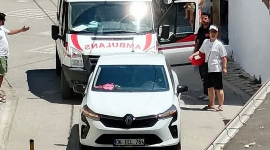 Balıkesir’de ambulansa park halindeki otomobil engeli Balıkesir’de ambulansa park halindeki otomobil engeli