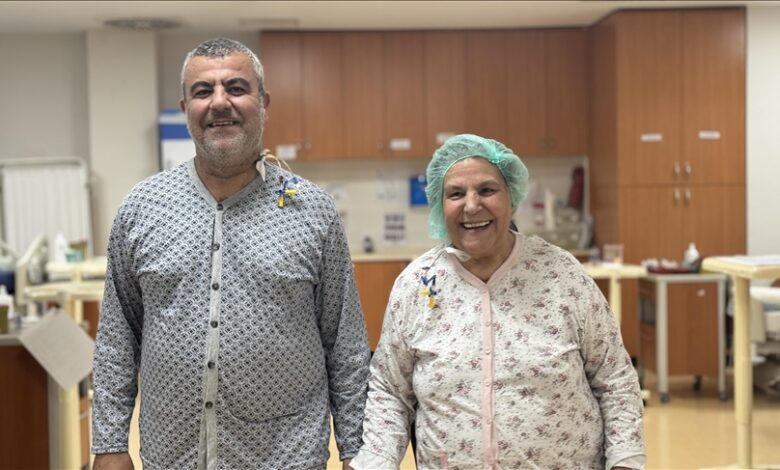 Aynı gün kalp ameliyatı olan anne ve oğlu taburcu edildi Aynı gün kalp ameliyatı olan anne ve oğlu taburcu edildi