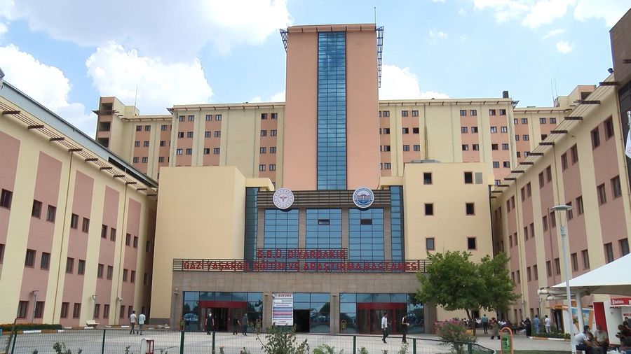 Diyarbakır’da nadir görülen kalp hastalığı bulunan bebek cerrahiye gerek kalmadan tedavi edildi Diyarbakır’da nadir görülen kalp hastalığı bulunan bebek cerrahiye gerek kalmadan tedavi edildi