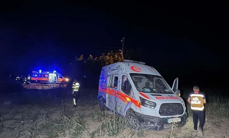 Elazığ’da hasta taşıyan ambulans kaza yaptı: 2 yaralı