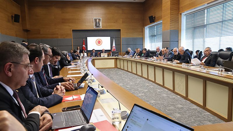 Sağlık alanında köklü değişiklikler içeren kanun teklifi Komisyonda kabul edildi Sağlık alanında köklü değişiklikler içeren kanun teklifi Komisyonda kabul edildi