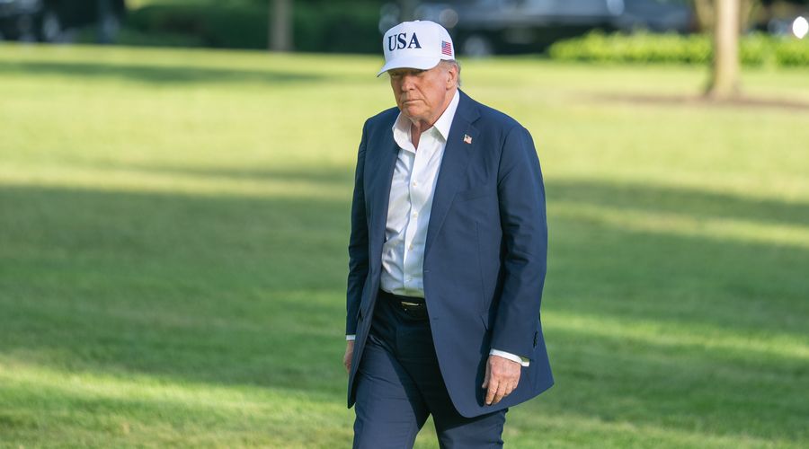 Trump’a kronik venöz yetmezliği teşhisi konuldu Trump’a kronik venöz yetmezliği teşhisi konuldu