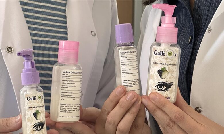 Akademisyenler duttan göz çevresi şampuanı hazırladı Akademisyenler duttan göz çevresi şampuanı hazırladı