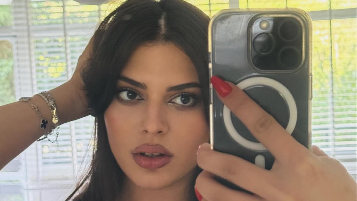 Derin Talu sevgilisinin ailesiyle tanıştı! Müstakbel kayınvalideyle poz Derin Talu sevgilisinin ailesiyle tanıştı! Müstakbel kayınvalideyle poz