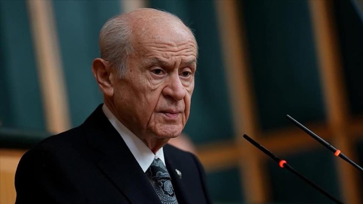 Devlet Bahçeli’den Cumhurbaşkanı Erdoğan’a tebrik telefonu Devlet Bahçeli’den Cumhurbaşkanı Erdoğan’a tebrik telefonu