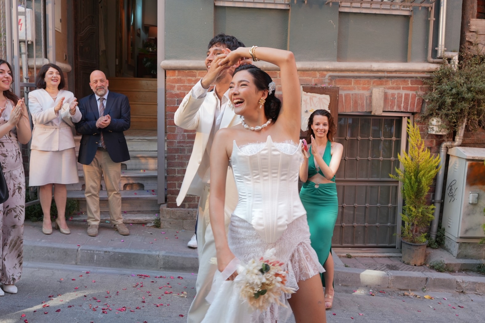 “Halef: Köklerin Çağrısı” sadece televizyon ekranında değil, dijitalde de fırtına gibi esiyor!