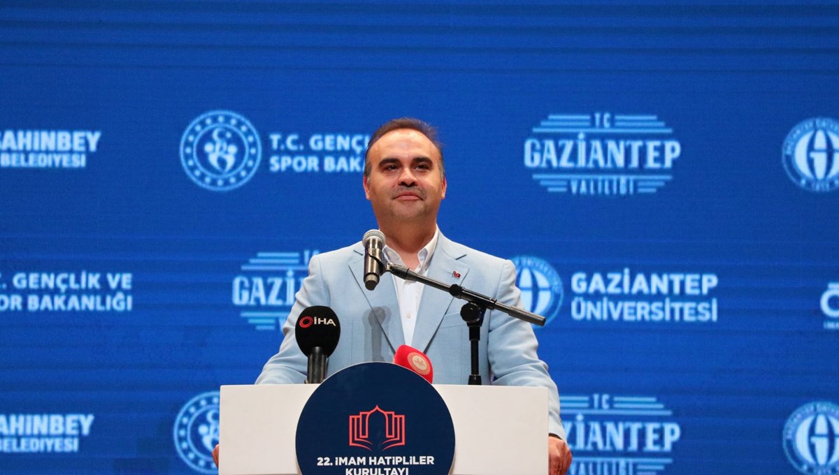 Bakan Kacır: Ay’a uzay aracı göndereceğiz Bakan Kacır: Ay’a uzay aracı göndereceğiz
