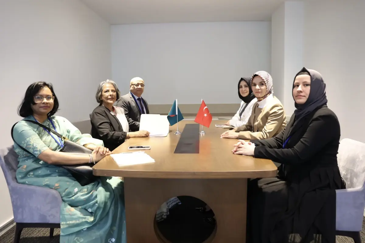 Bakan Göktaş, New York’ta Bangladeşli Danışman ile Görüştü