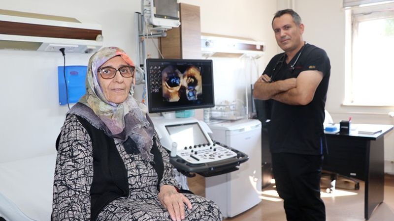 73 yaşındaki kadının kalp kapağına 5 milimetrelik ‘iyileştiren dokunuş’