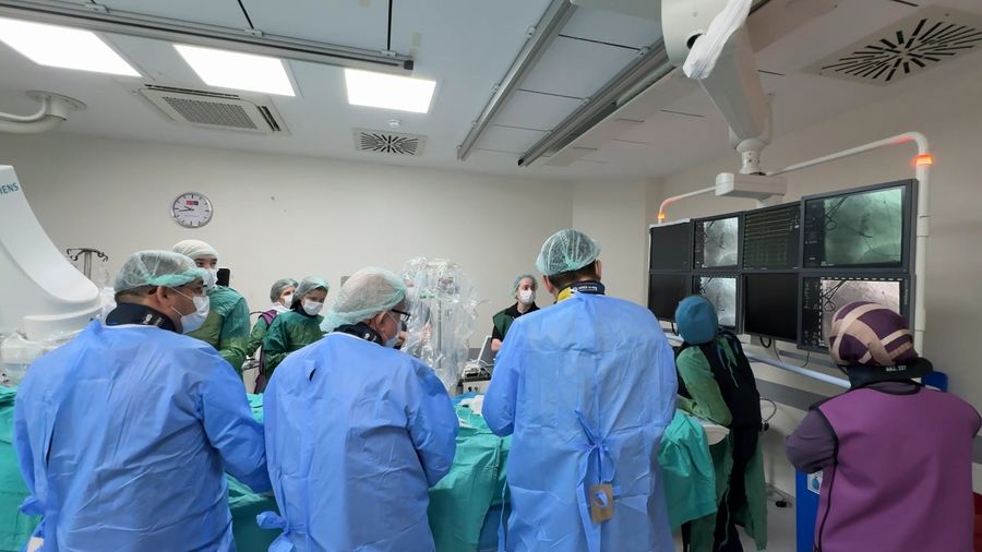 Dünyada ilk kez uygulanan yöntemle tedavi edildi!