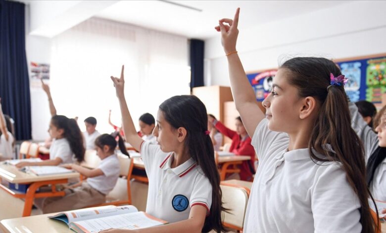 Sağlık Bakanlığından okula başlayacak öğrencilerin ailelerine uyarı Sağlık Bakanlığından okula başlayacak öğrencilerin ailelerine uyarı