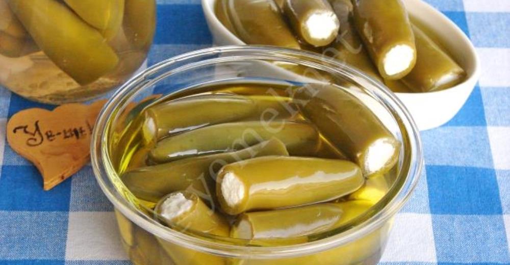 Peynir Dolgulu Jalapeno Biber Turşusu Peynir Dolgulu Jalapeno Biber Turşusu