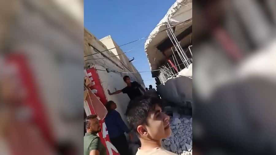 Eczanede tadilat sırasında tavan çöktü: 1 ölü