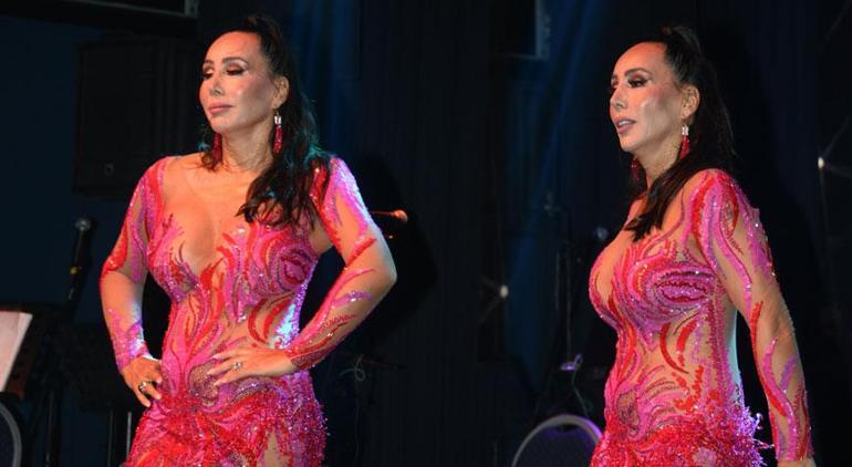 Boşandı soluğu sahnede aldı! Asena 8 sene sonra geri döndü Boşandı soluğu sahnede aldı! Asena 8 sene sonra geri döndü