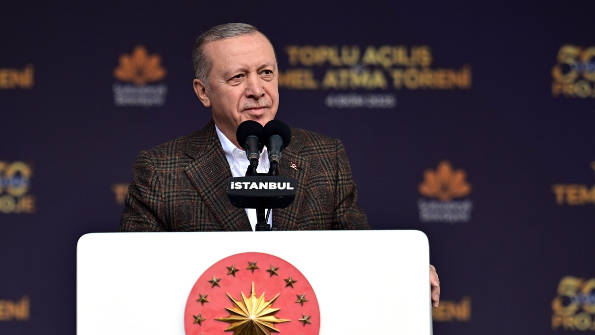 Cumhurbaşkanı Erdoğan’dan CHP’ye: Bu soygun düzenine bizzat kendileri göz yummuş Cumhurbaşkanı Erdoğan’dan CHP’ye: Bu soygun düzenine bizzat kendileri göz yummuş