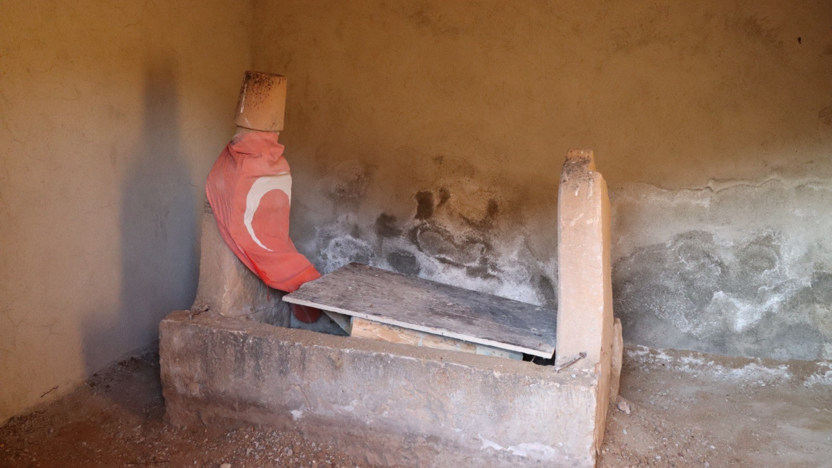 Erzurum’da şehit mezarlarına çirkin saldırı: Savcılık harekete geçti Erzurum’da şehit mezarlarına çirkin saldırı: Savcılık harekete geçti