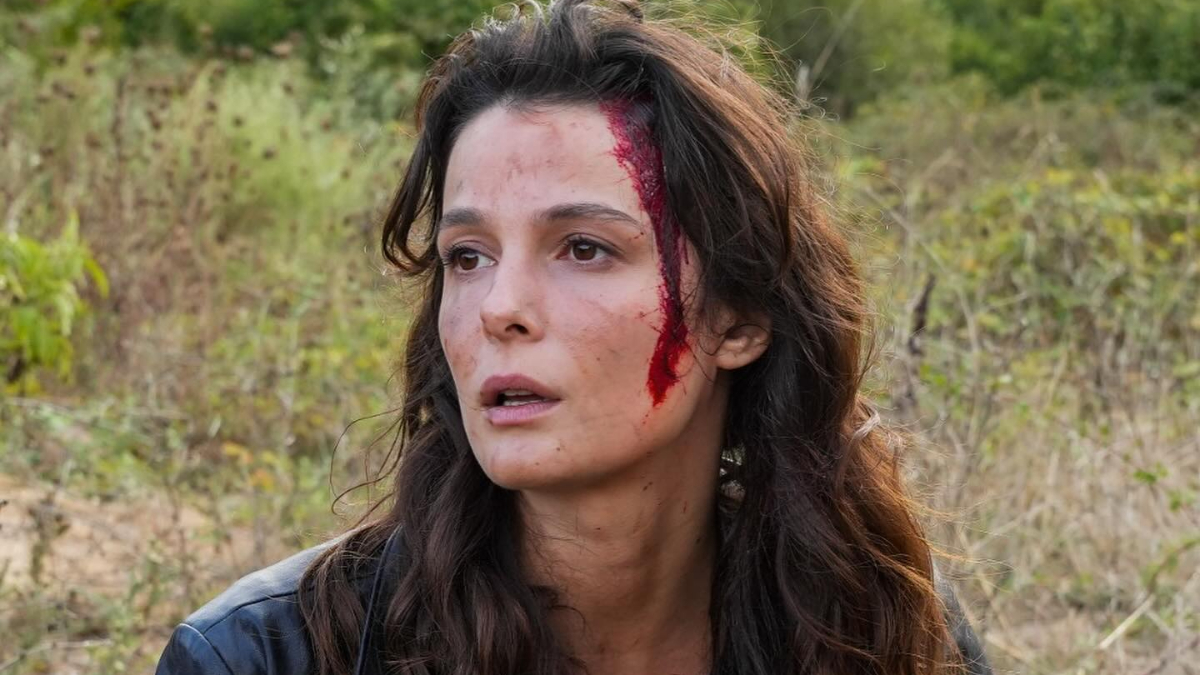 Büşra Develi aşka geldi! Sevgilisi Ralph Sason’la yeni poz