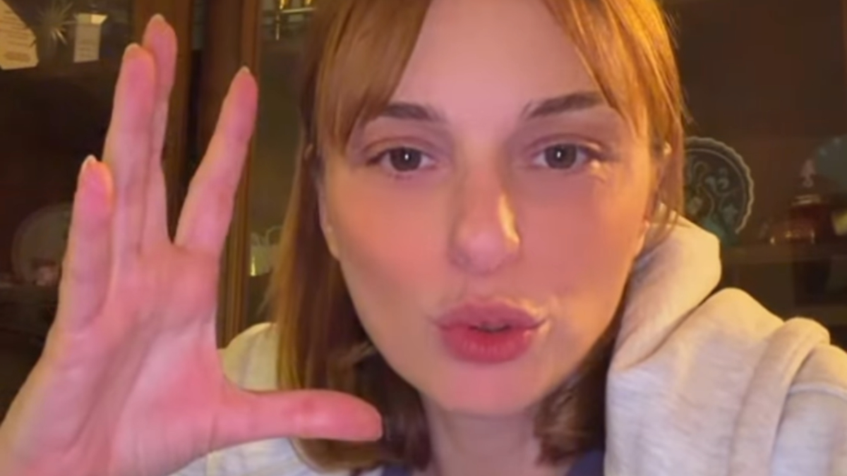 Anne acısı ağır gelmişti! Nilperi Şahinkaya o eve bir buçuk ay sonra gidebildi Anne acısı ağır gelmişti! Nilperi Şahinkaya o eve bir buçuk ay sonra gidebildi