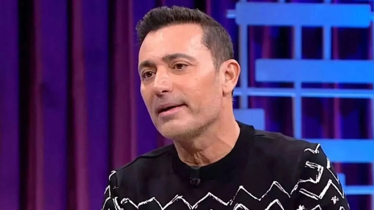 Mustafa Sandal İngiltere’de “Uluslararası Sanatçı” olarak kabul edildi Mustafa Sandal İngiltere’de “Uluslararası Sanatçı” olarak kabul edildi