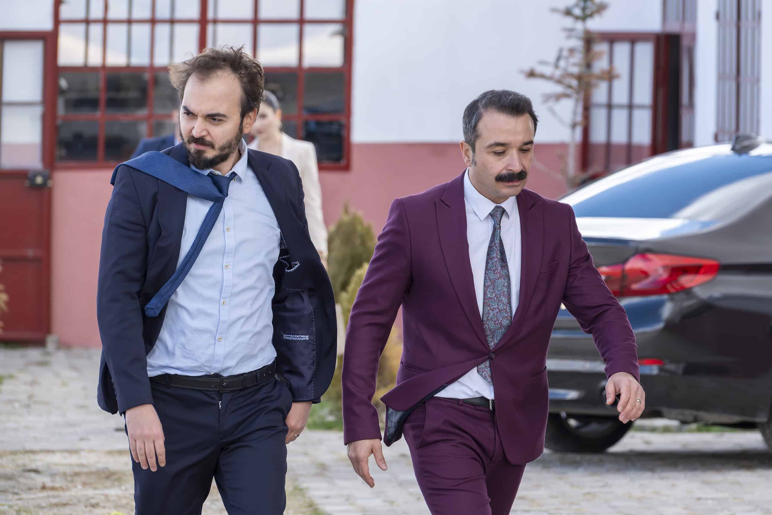 Gönül Dağı 190. Bölümde Taner kazanmasına rağmen görevi Leyla’ya devretti! Ameliyatın ardından Veysel hayati tehlikeyi atlattı! Gönül Dağı 190. Bölümde Taner kazanmasına rağmen görevi Leyla’ya devretti! Ameliyatın ardından Veysel hayati tehlikeyi atlattı!