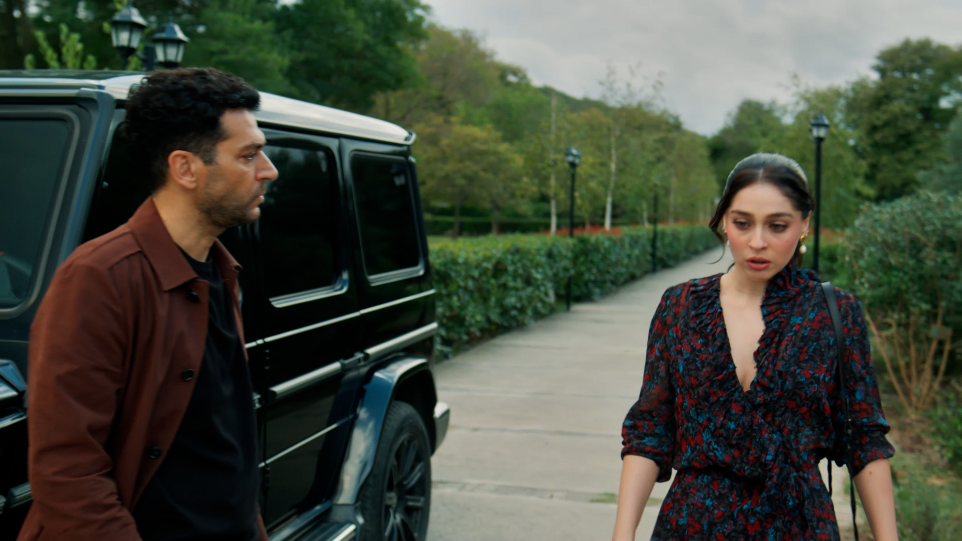 Güller ve Günahlar, bu akşam ilk bölümüyle ekrana gelecek! Yalanlarla örülü hayatlar ortaya çıkacak!