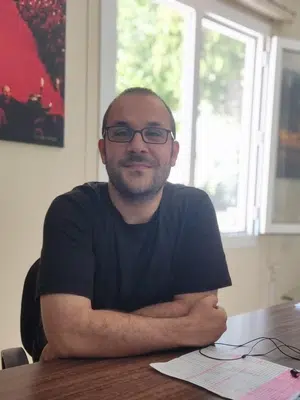 Okumanın Sıralanmış Notları: Kimseye Küs Değilim – Edebiyat