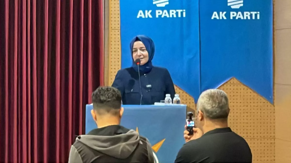 AK Parti Genel Başkan Yardımcısı Kaya’dan CHP’ye Sert Eleştiriler AK Parti Genel Başkan Yardımcısı Kaya’dan CHP’ye Sert Eleştiriler