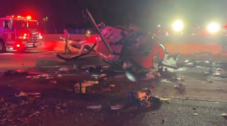 ABD’de ambulans helikopter otoyola düştü: 3 kişi ağır yaralandı