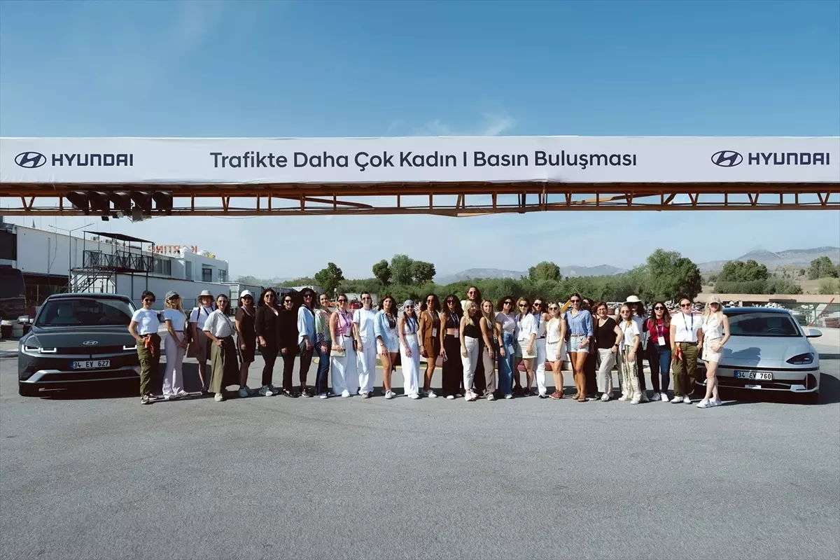 Hyundai’dan Kadın Sürücülere Destek Projesi Hyundai’dan Kadın Sürücülere Destek Projesi