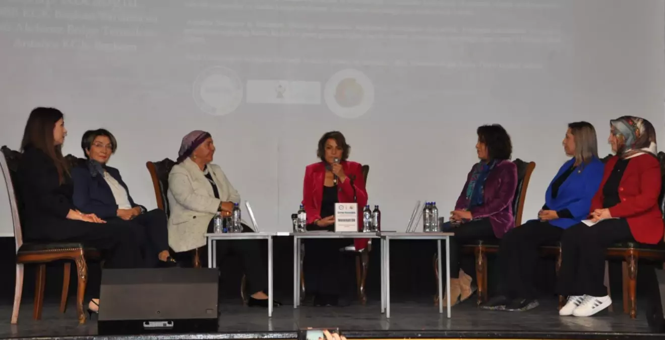 Kadın Girişimcilerde Yeni Vizyon: Üreten Kadınlar için İş Zirvesi Düzenlendi