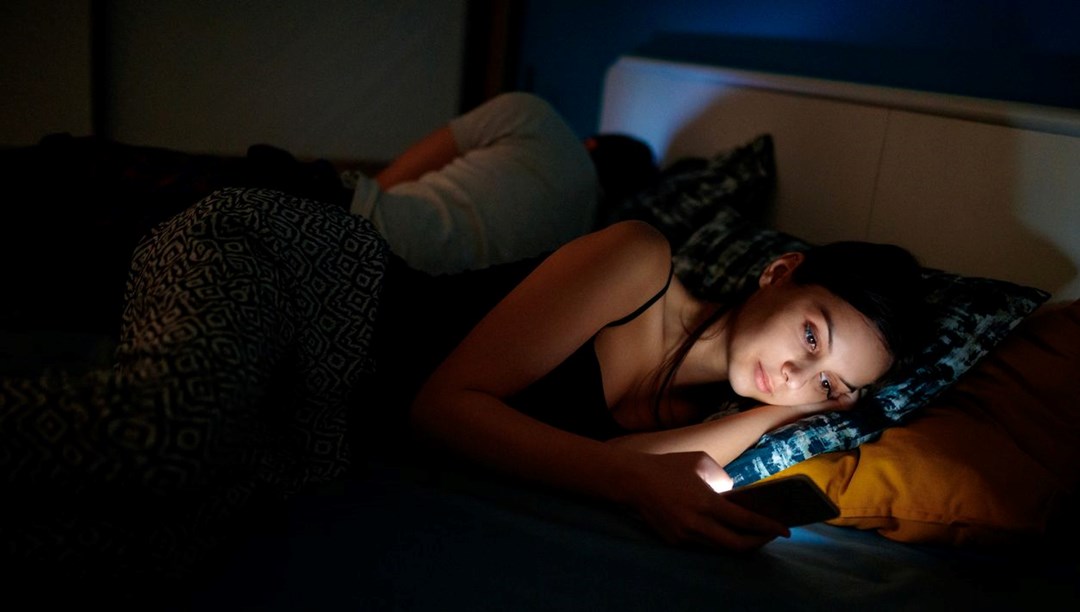 Psikologlar uyarıyor: Partnerinizle gece tartışmayın