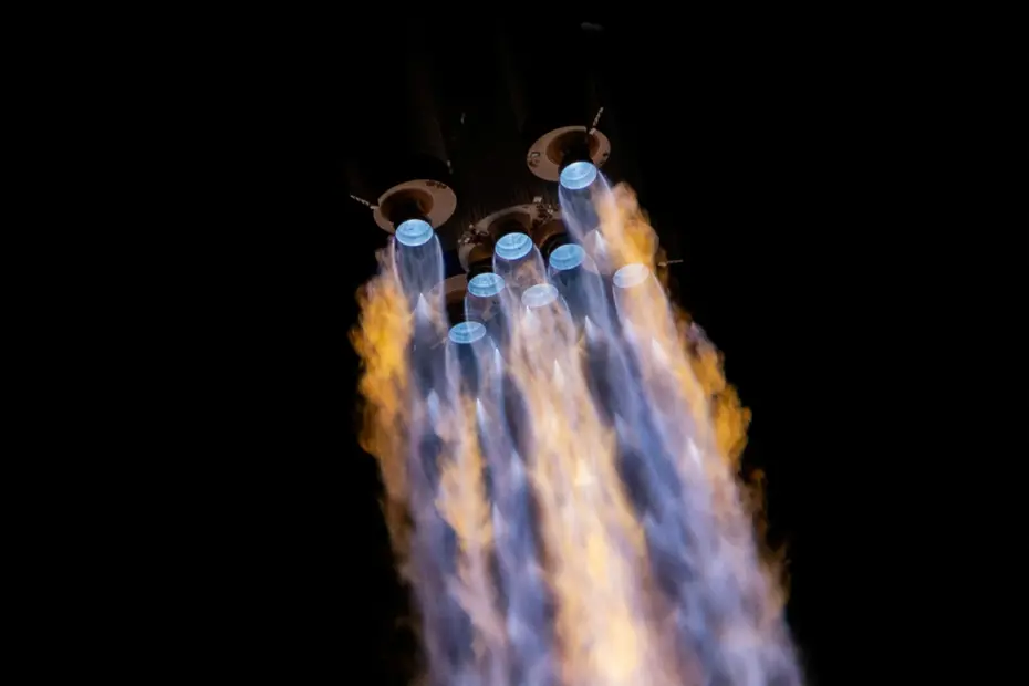 Çin’in Uzun Yürüyüş-2F Roketi Uzaya Fırlatıldı