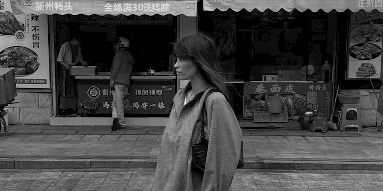 Alison Toby’nin Moda Etkisi Giderek Büyüyor Alison Toby’nin Moda Etkisi Giderek Büyüyor