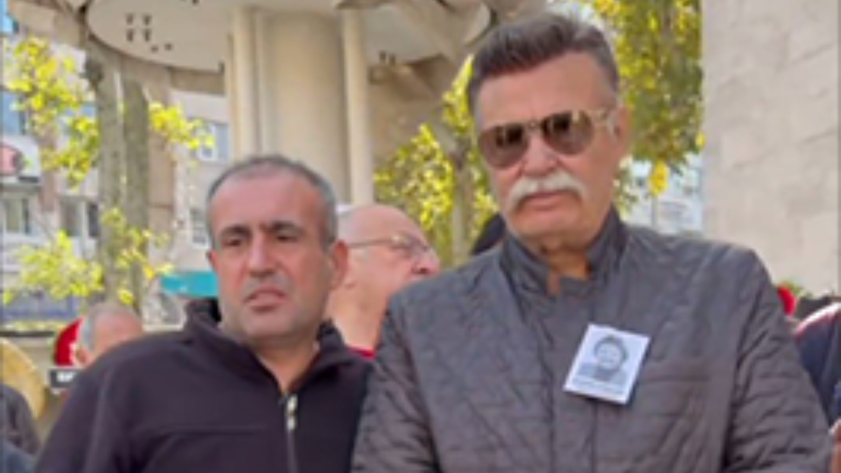 Engin Çağlar’ın cenaze töreninde fotoğraf çekim anları