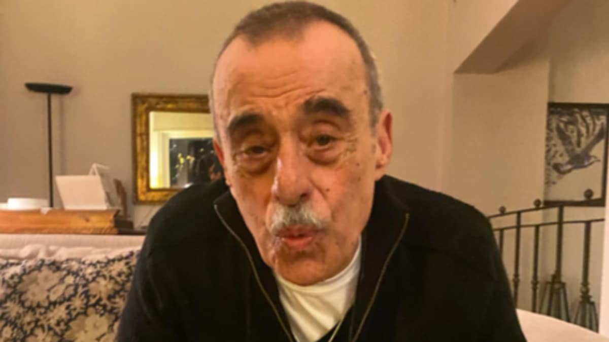 Şevket Altuğ, Ahmet Gülhan’ın cenazesinde gündem oldu