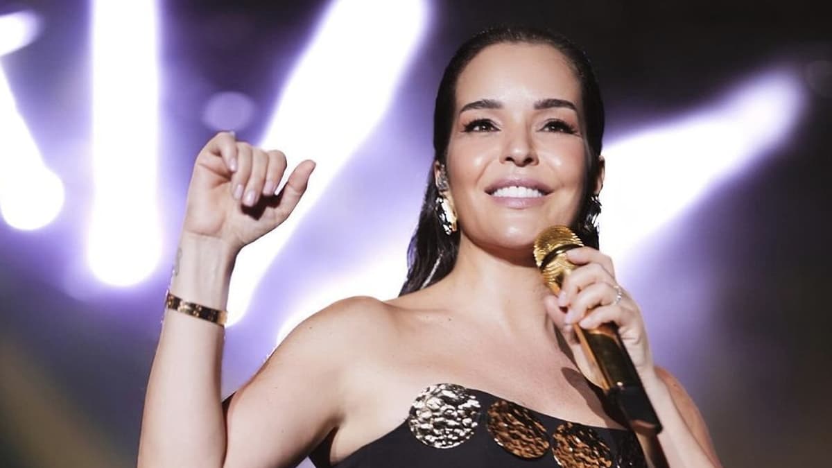 Şarkıcı Bengü Yeni İmajıyla Gündemde