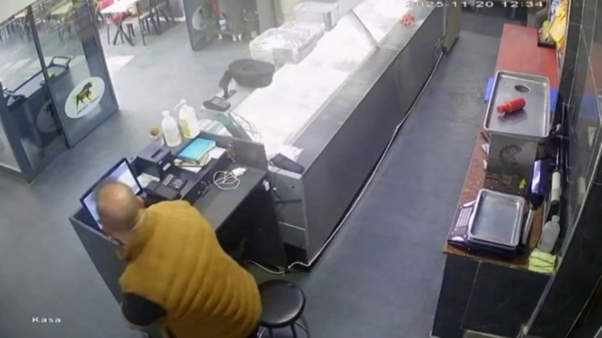 Gaziantep’te Deprem Anı Kamerada: Panik Yaşandı