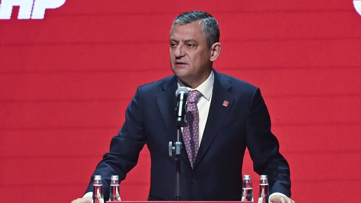 Özgür Özel, Kurultay’da Dış Politika Vurgusu Yaptı Özgür Özel, Kurultay’da Dış Politika Vurgusu Yaptı