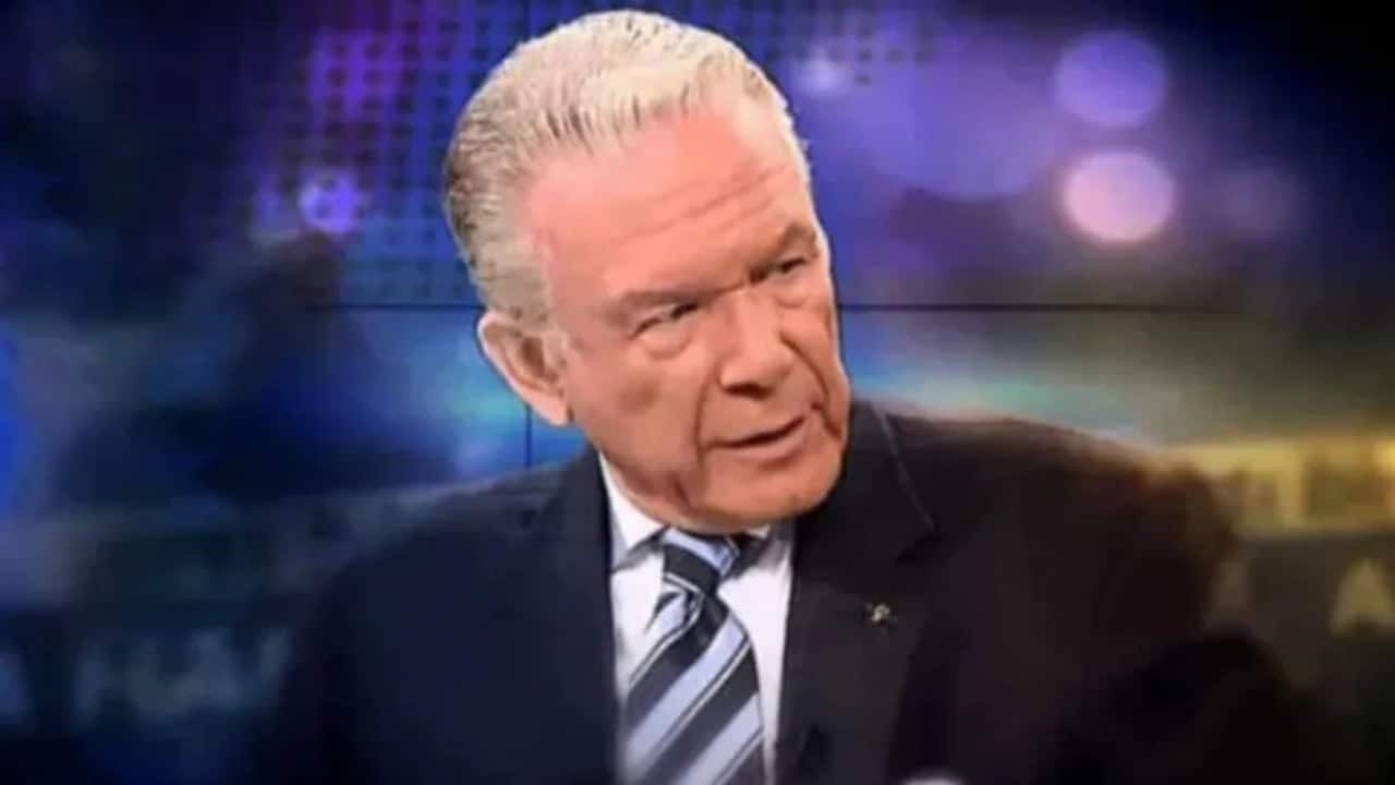 Uğur Dündar, Sözcü Gazetesi’nden ayrılarak Halk TV’ye geçti Uğur Dündar, Sözcü Gazetesi’nden ayrılarak Halk TV’ye geçti