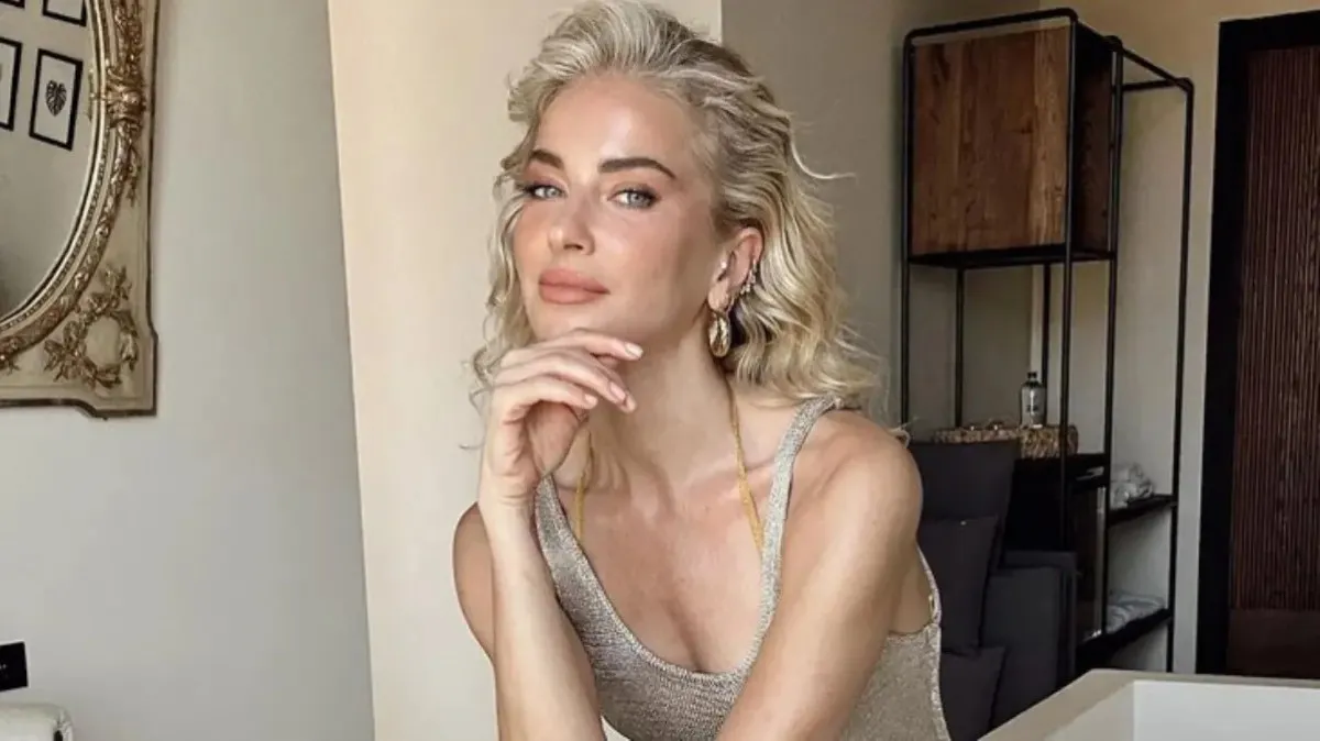 Burcu Esmersoy EYT’den Emekli Olduğunu Açıkladı Burcu Esmersoy EYT’den Emekli Olduğunu Açıkladı