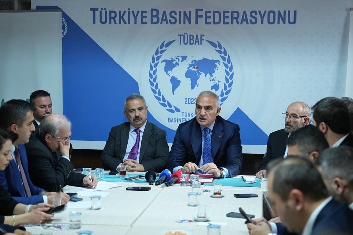 Bakan Ersoy: Dizilerin Reklam Gelirleri Düşüyor, Çekimlerde… Bakan Ersoy: Dizilerin Reklam Gelirleri Düşüyor, Çekimlerde…